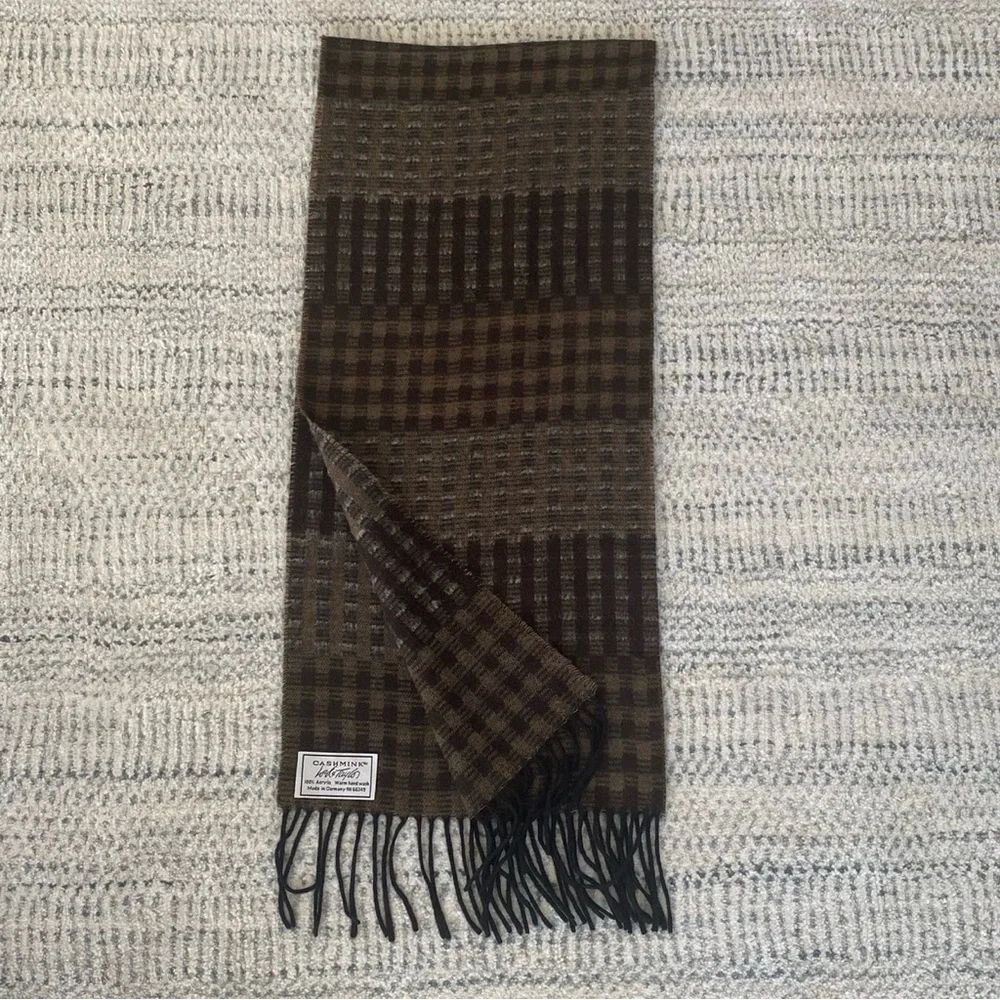Lord & Taylor stylish super